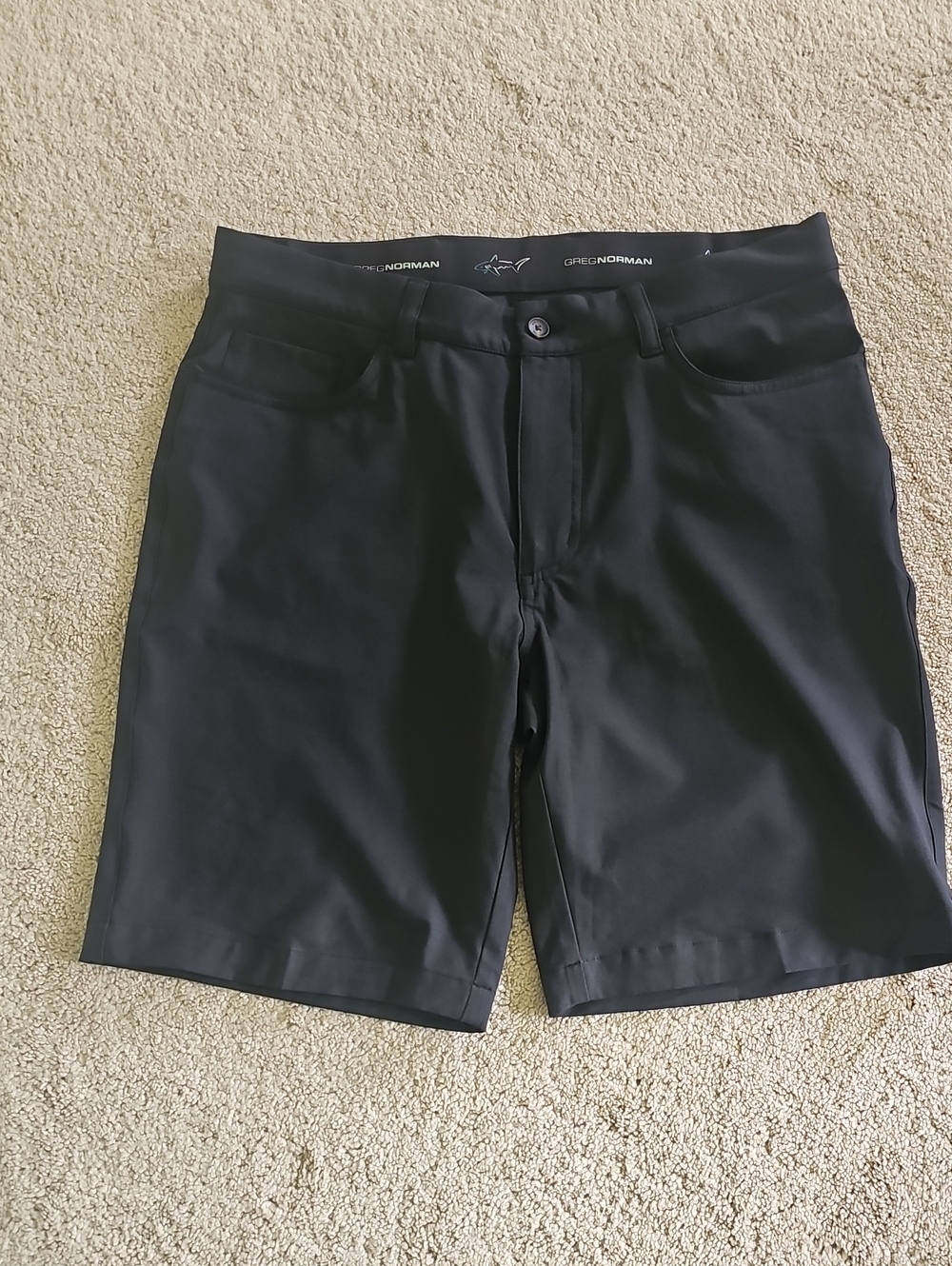 Greg Norman Collection Black Bermuda Shorts Large